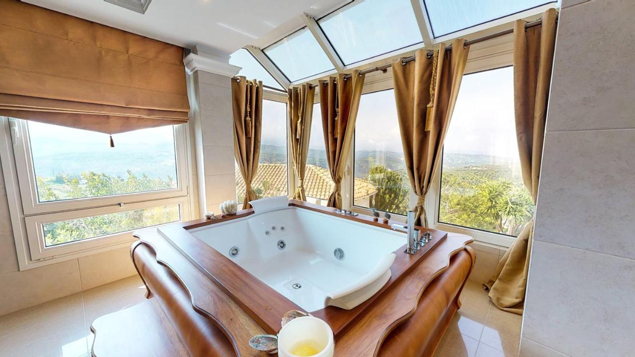 Luxury Villa Allure Dhafnes Exteriör bild