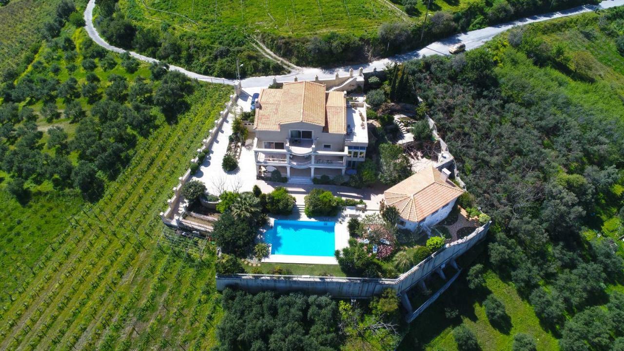 Luxury Villa Allure Dhafnes Exteriör bild