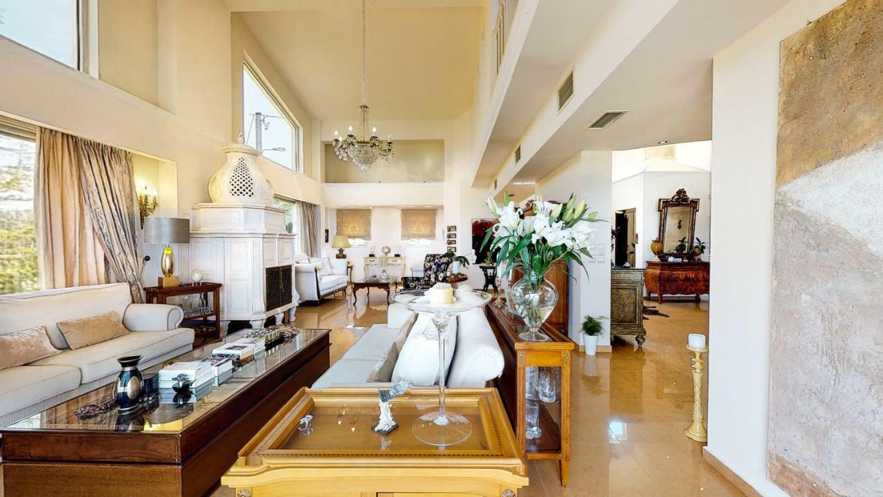 Luxury Villa Allure Dhafnes Exteriör bild