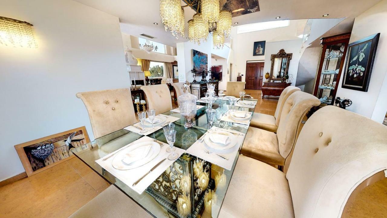 Luxury Villa Allure Dhafnes Exteriör bild